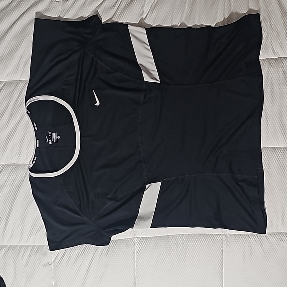 NIKE / DRI-FIT shirt